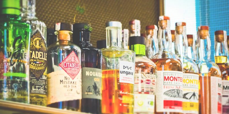 Alkoholinterventionen für Hochschultrinker führen zu einem sichereren Trinkverhalten in ihrem engen sozialen Netzwerk