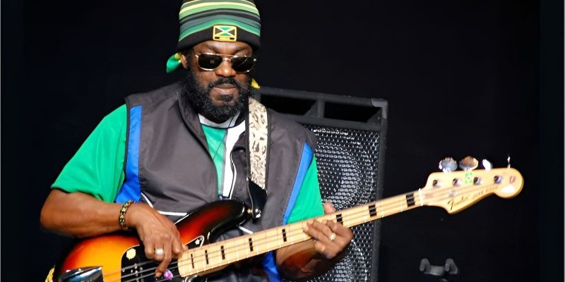 Wie viele Kinder hatte Aston Barrett?  Alles über den Bandleader von Bob Marley, der im Alter von 77 Jahren stirbt