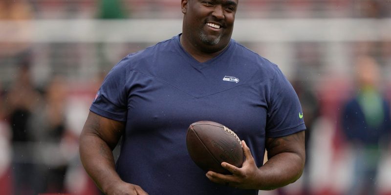 Das Bild des riesigen neuen Defensivkoordinators der Eagles geht viral