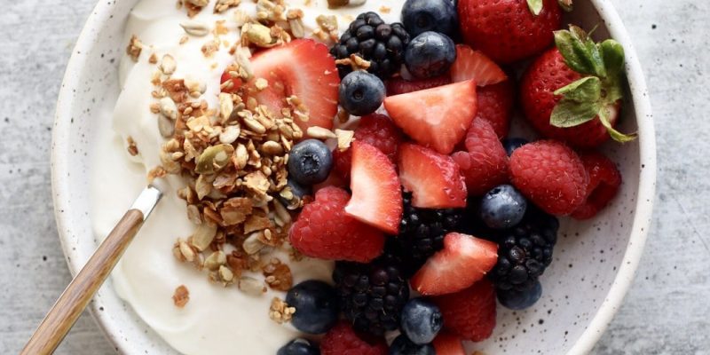 Probiotika vs. Präbiotika (und wie sie die Darmgesundheit unterstützen)