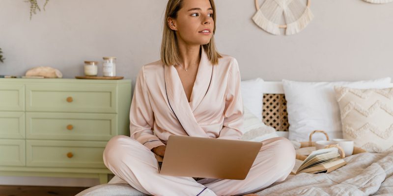 Ist das Arbeiten im Bett ein Risiko für die Gesundheit?