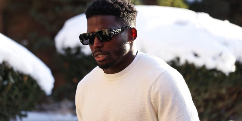 Tyreek Hill bestreitet den Scheidungsantrag, obwohl dieser öffentlich bekannt ist