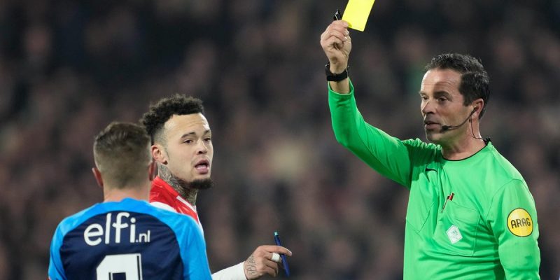 Eine blaue Karte und eine Strafbank sollen vom IFAB getestet werden