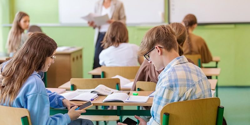 Wie sehr beeinflusst die Bildschirmzeit wirklich die kindliche Entwicklung?