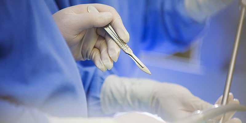 Linkshändige Medizinstudenten werden in der Chirurgie immer noch „ausgelassen“.