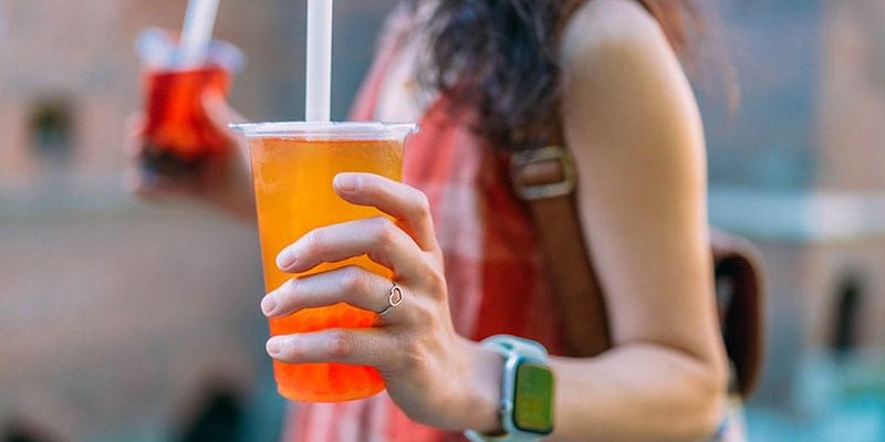Gesüßte Getränke lösen bei Frauen Hormonprobleme aus