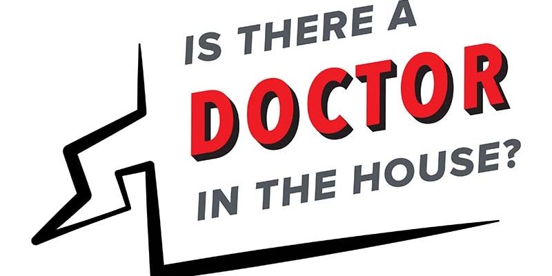 Rettungssanitäter gelingt in letzter Sekunde Rettung auf der Autobahn – als Barbie verkleidet