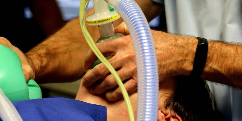 Studie zeigt, dass ein computergestütztes Entscheidungsunterstützungssystem risikoreiche Medikamentenkombinationen bei Intensivpatienten reduziert