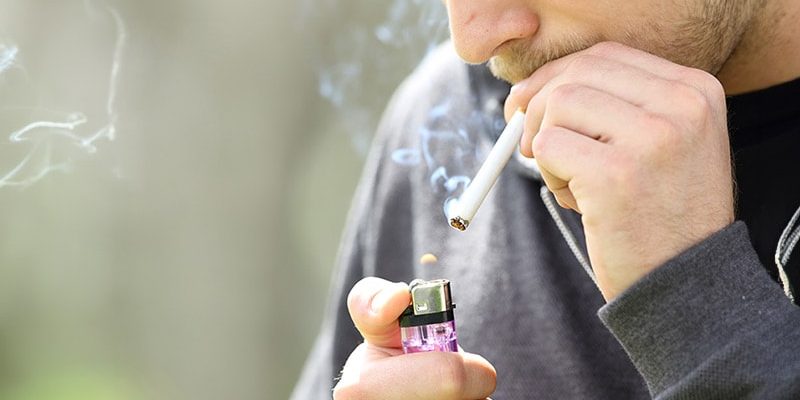 Rauchen ist bei Männern mit einem Risiko für Haarausfall verbunden