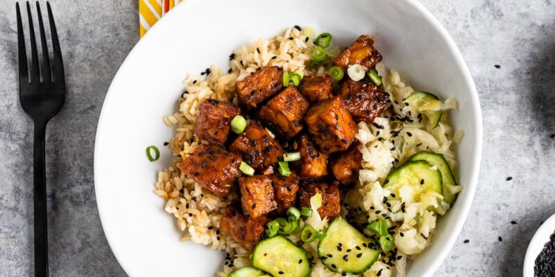 Scharf marinierte Tempeh-Bowl – Einfache grüne Smoothies